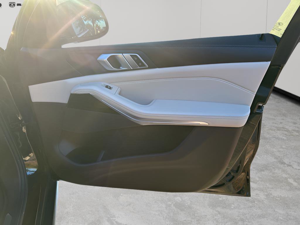 Used 2019 BMW X5 xDrive40i w/ Convenience Package image 33