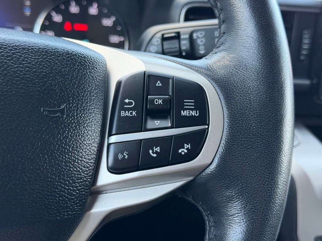 Certified 2022 Ford Explorer XLT w/ Equipment Group 202A image 32