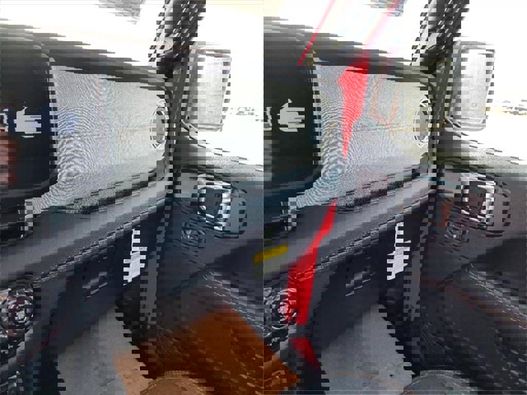 New 2025 Jeep Wrangler Unlimited Sahara w/ Dual Top Group image 21