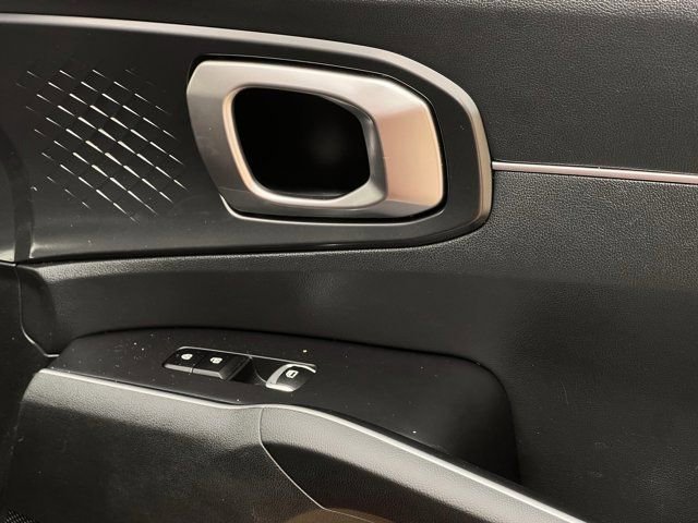 Used 2021 Kia Sorento S FWD image 27