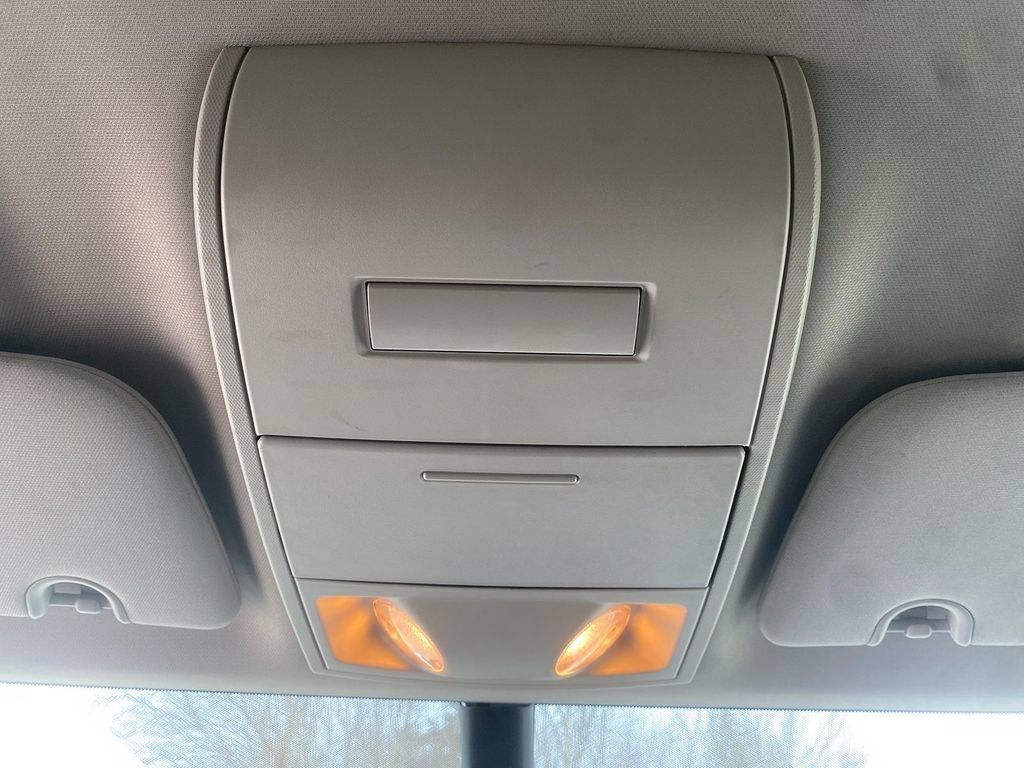 Used 2018 Dodge Grand Caravan SE w/ UConnect Hands-Free Group FWD image 23