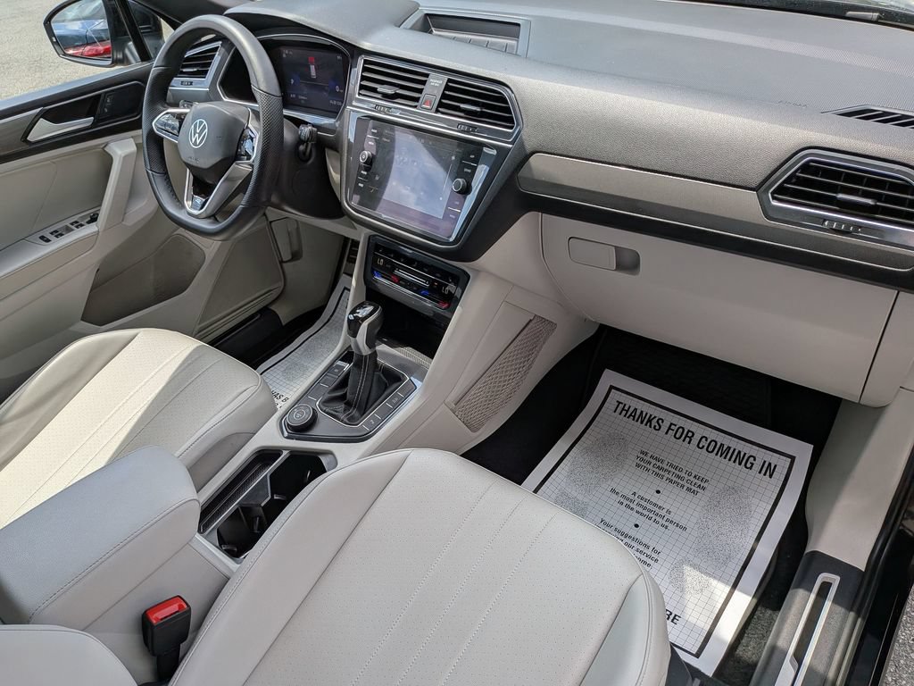Used 2022 Volkswagen Tiguan SE R-Line AWD/4WD image 35