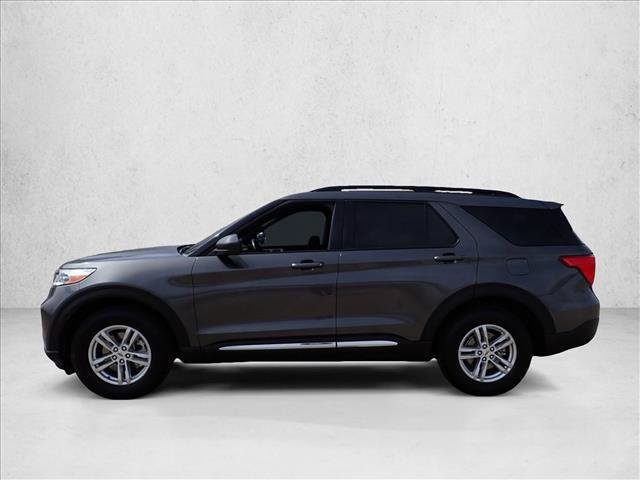 Used 2020 Ford Explorer XLT AWD/4WD image 2
