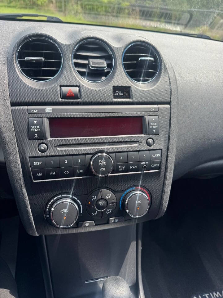Used 2011 Nissan Altima 2.5 S w/ Special Edition Pkg FWD image 8