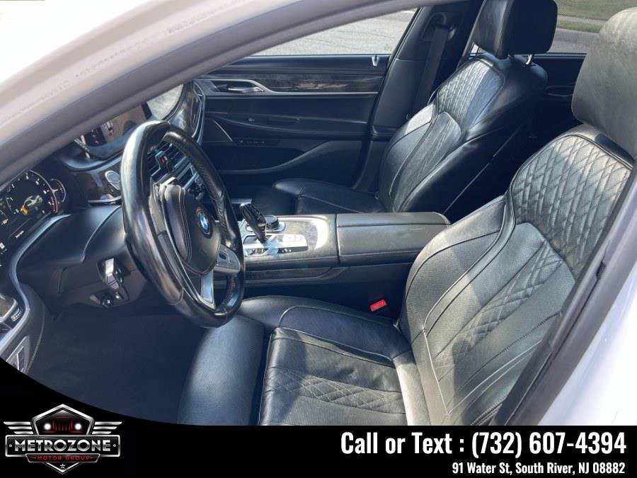 Used 2019 BMW 750i RWD image 17
