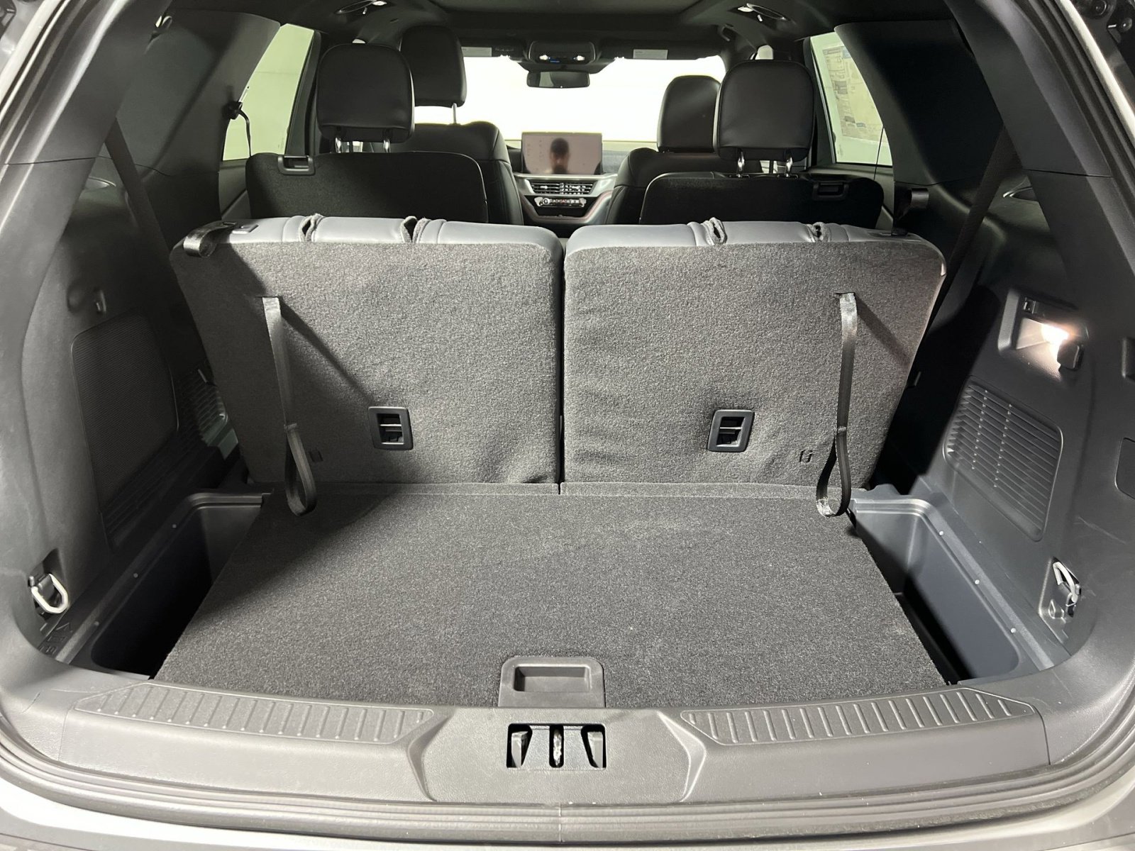 Used 2025 Ford Explorer ST-Line w/ Premium Package image 27