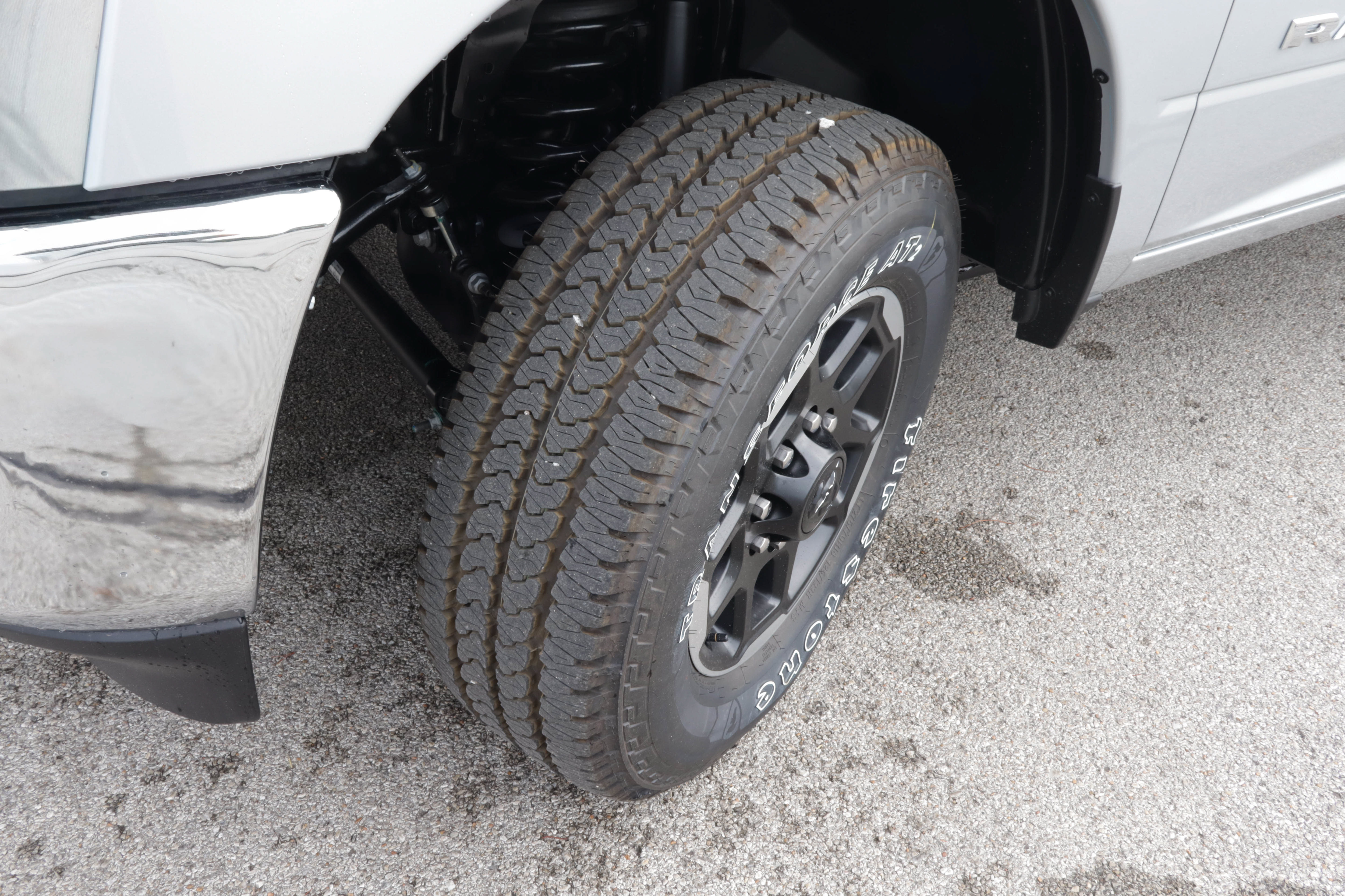 New 2027 RAM 2500 Laramie AWD/4WD image 14