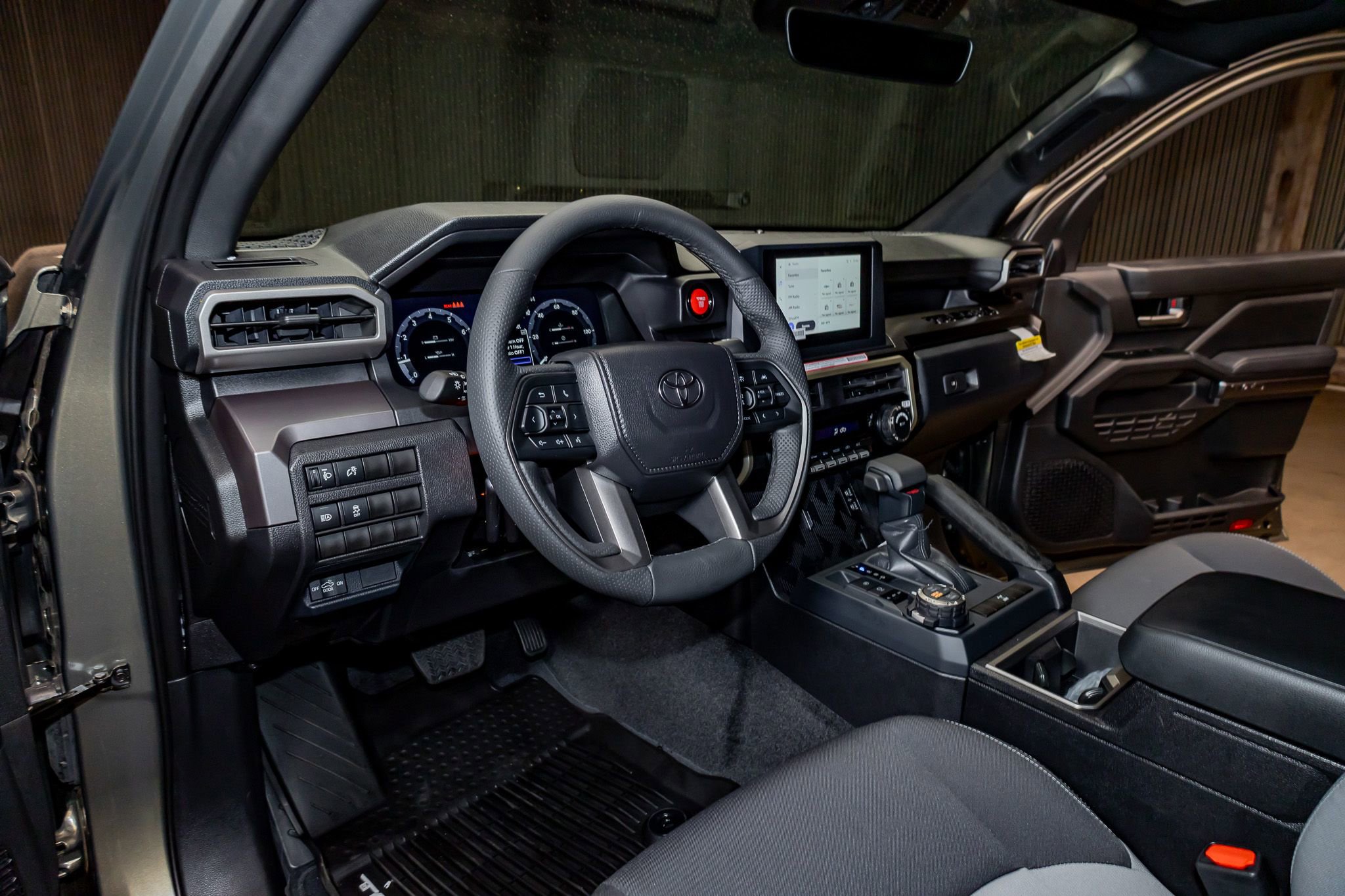 Used 2025 Toyota Tacoma TRD Off-Road image 17