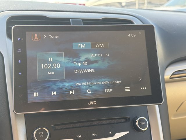 Used 2014 Ford Fusion SE w/ Equipment Group 202A FWD image 13