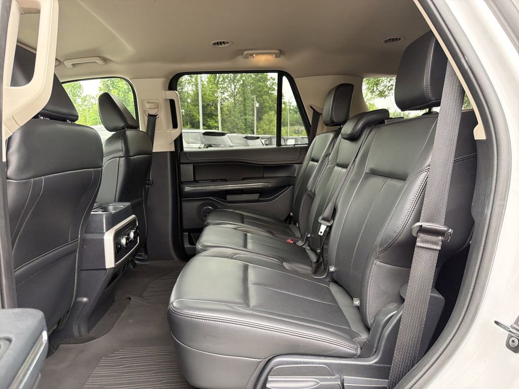 Used 2024 Ford Expedition XLT AWD/4WD image 13
