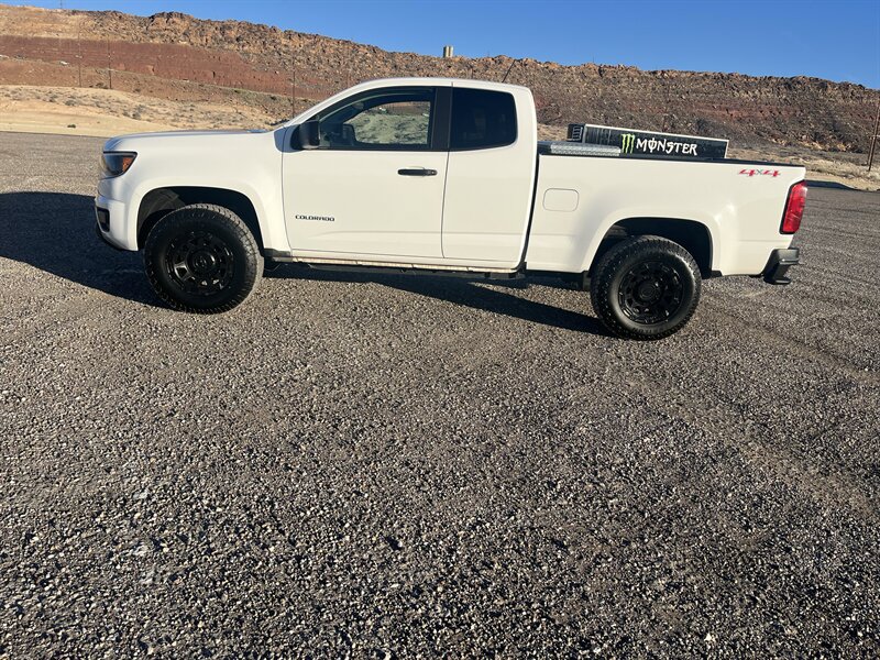 Used 2016 Chevrolet Colorado W/T w/ WT Convenience Package AWD/4WD image 5
