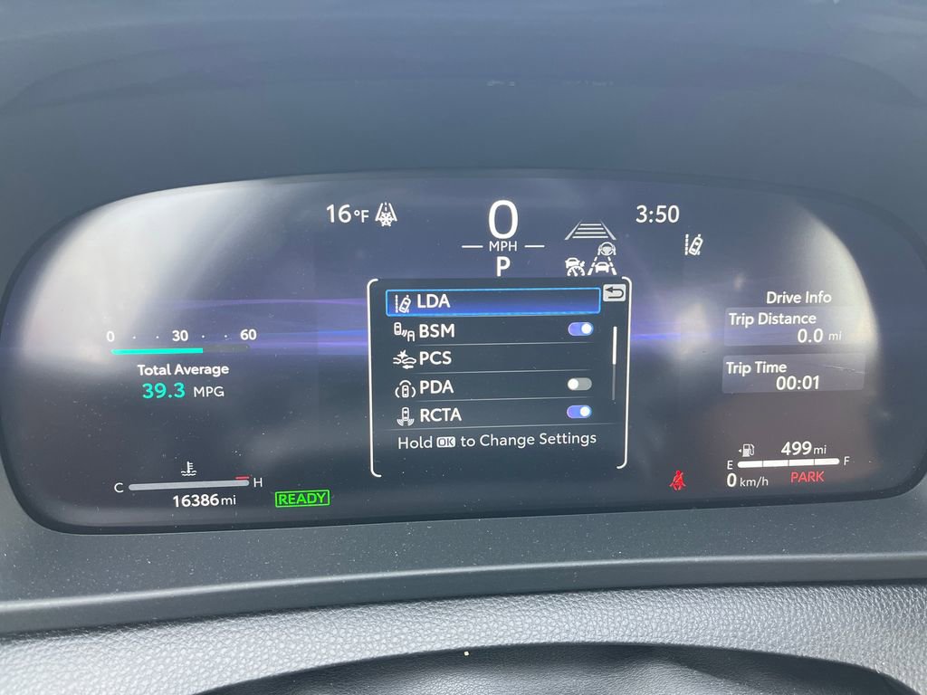 Used 2025 Toyota Crown Signia image 16