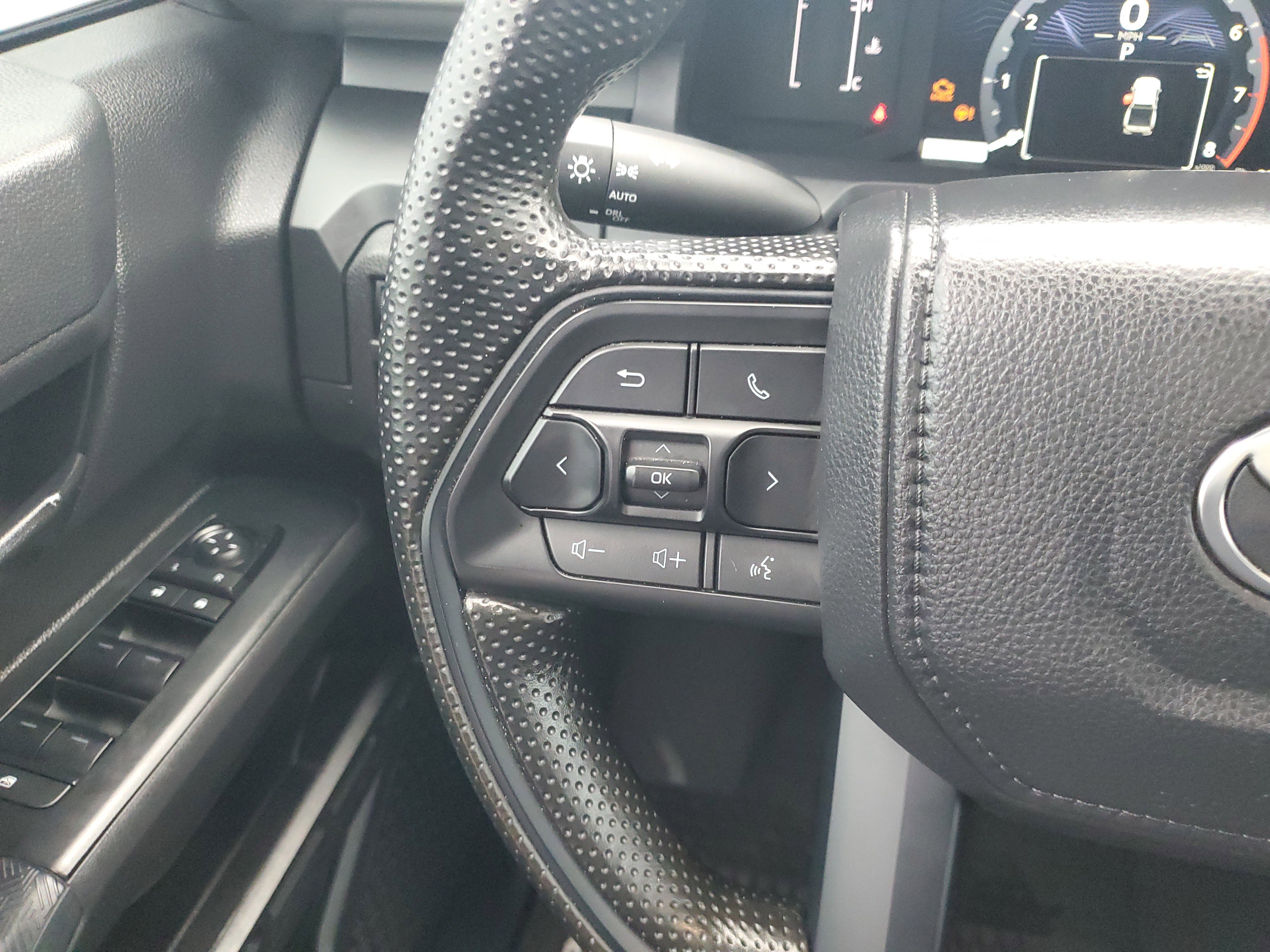 Used 2024 Toyota Tacoma SR image 18