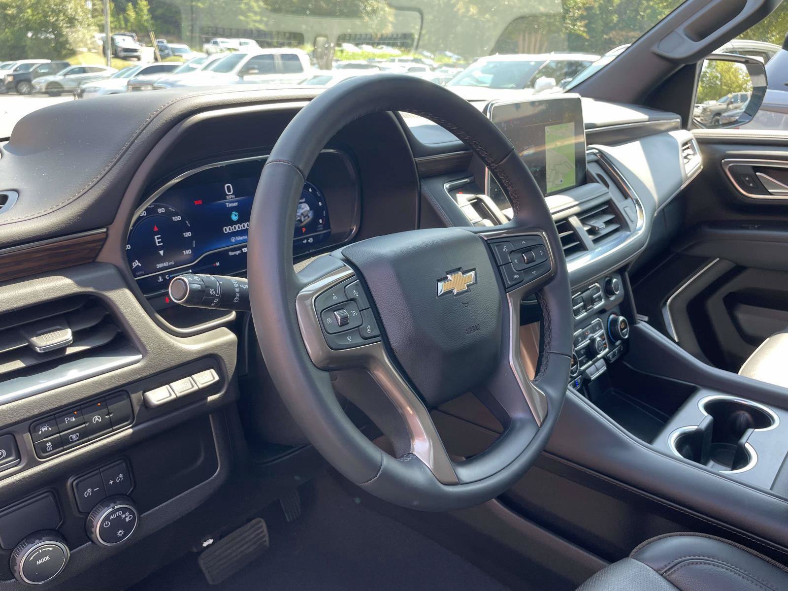 Used 2024 Chevrolet Tahoe High Country RWD image 8