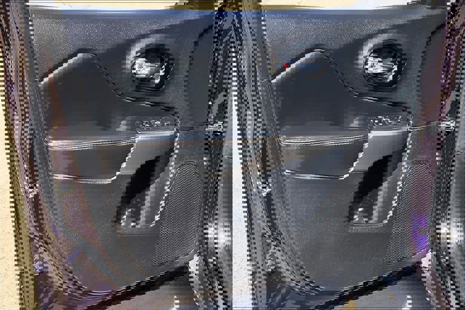 Used 2021 Jeep Cherokee Latitude Lux 80th Anniv w/ Quick Order Package 26U 80TH image 21