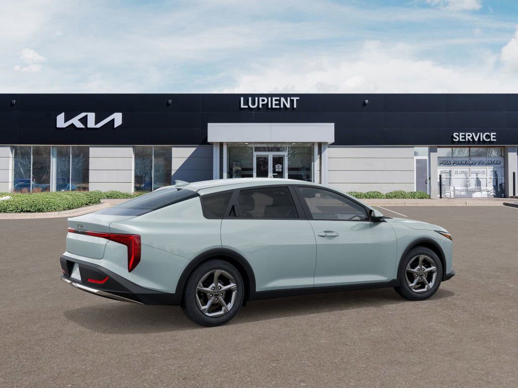 New 2026 Kia K4 LXS image 9