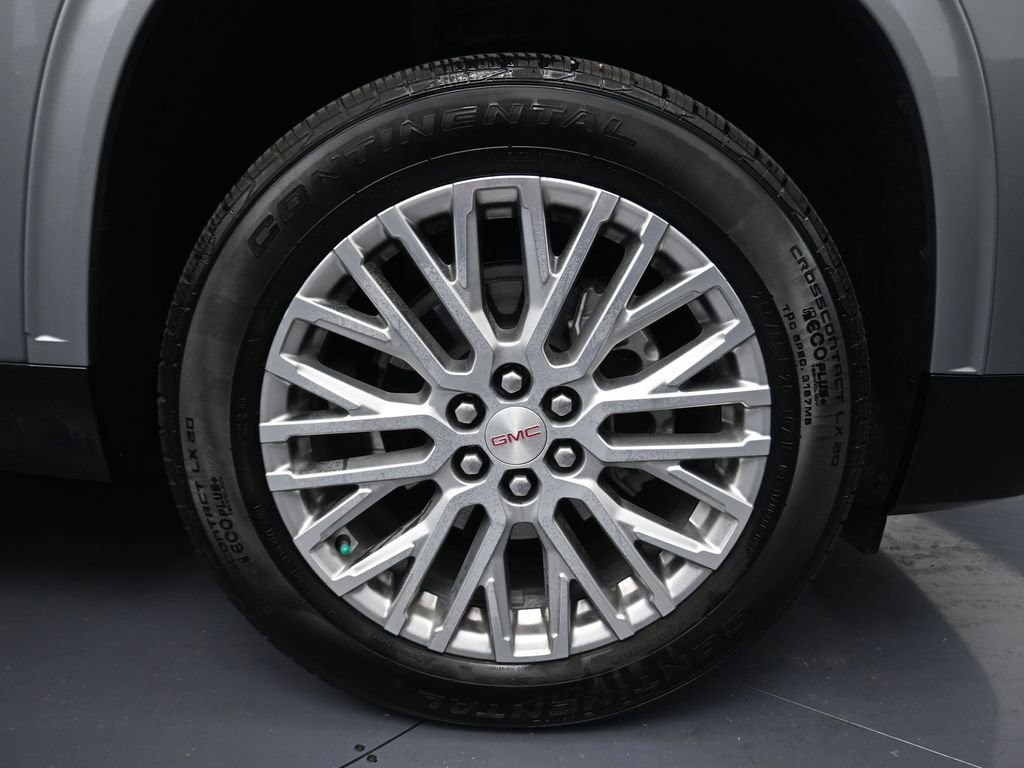 Used 2024 GMC Acadia Denali image 5