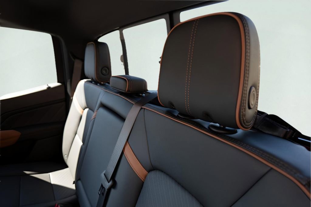 New 2026 GMC Canyon AT4 w/ Technology Plus Package image 24