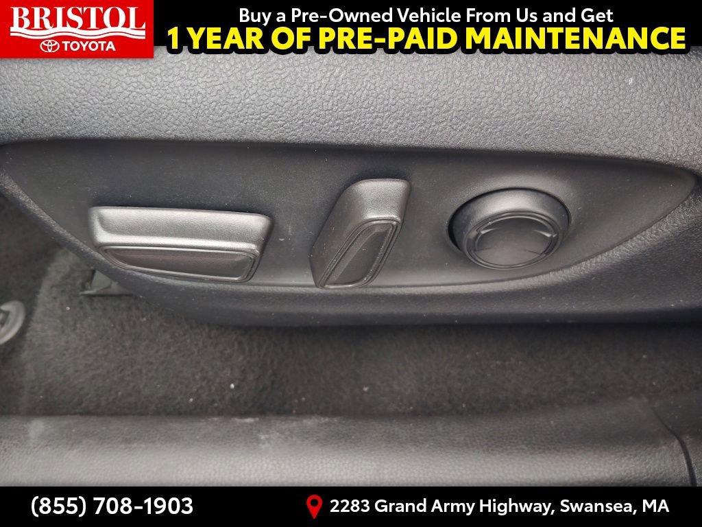 Used 2021 Toyota RAV4 XLE image 18