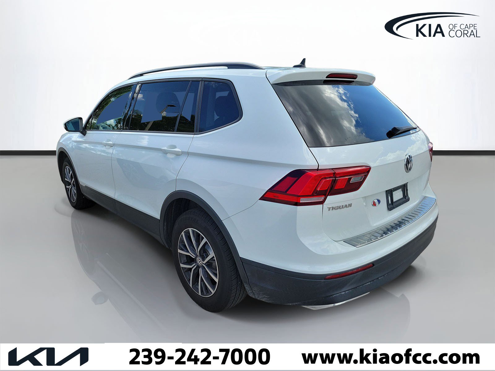 Used 2021 Volkswagen Tiguan S FWD image 4