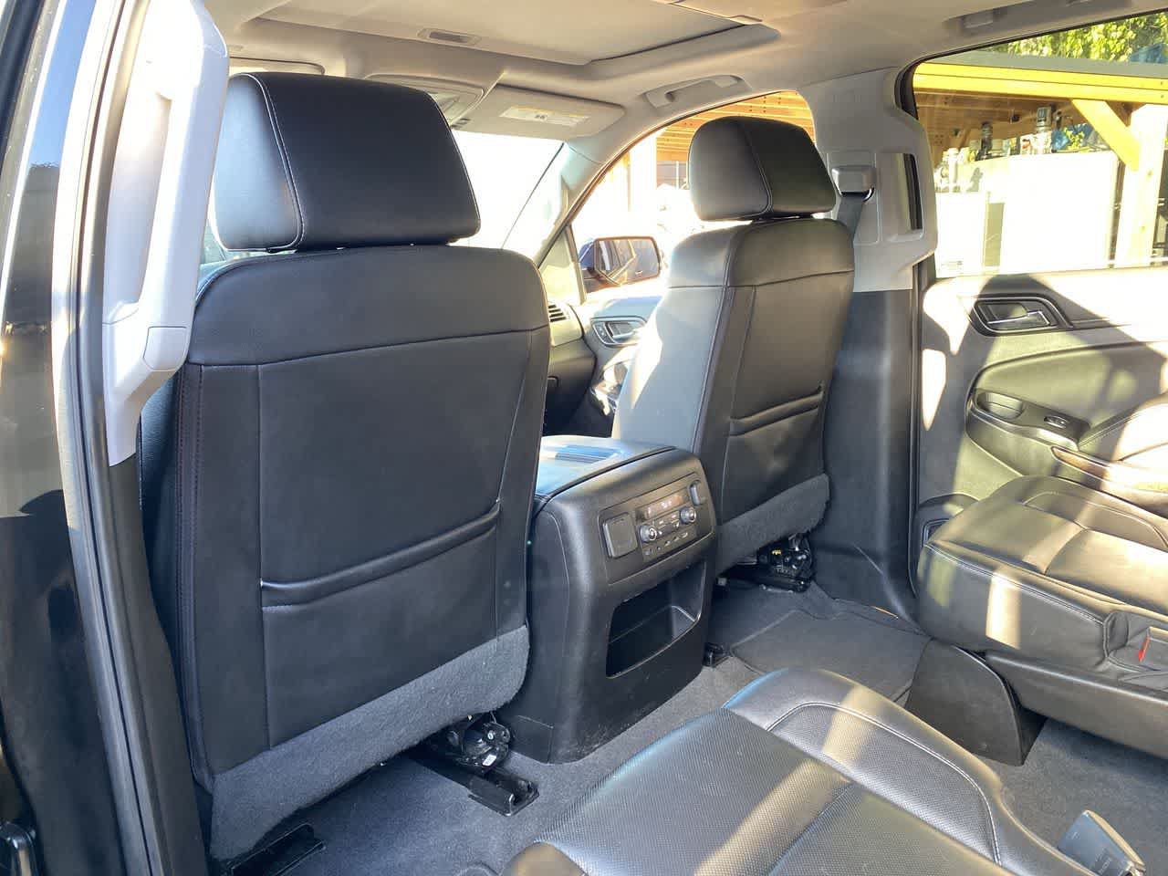 Used 2020 GMC Yukon XL SLT w/ Premium Edition AWD/4WD image 15