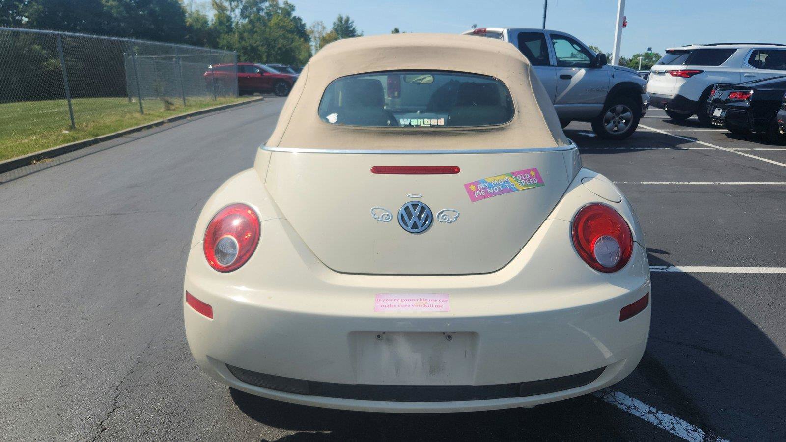 Used 2009 Volkswagen Beetle S FWD image 3