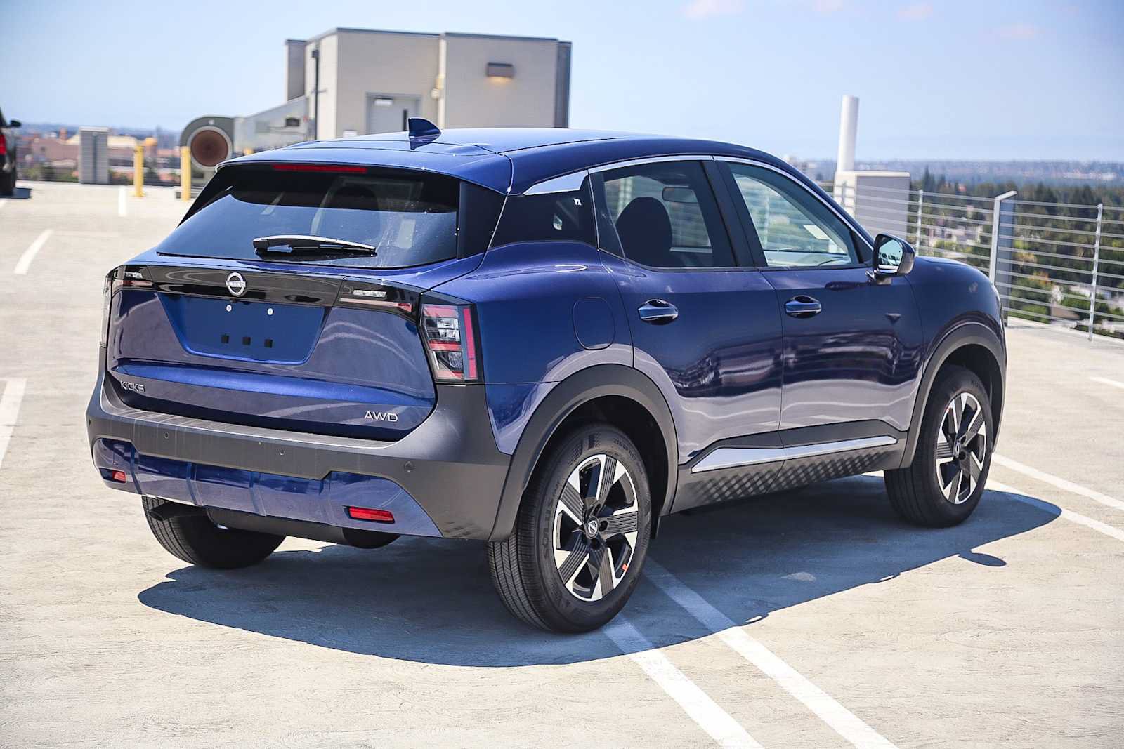 New 2025 Nissan Kicks SV AWD/4WD image 6