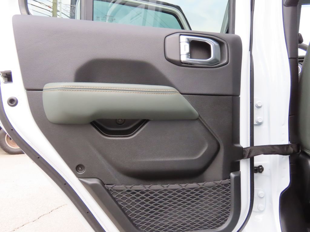 Used 2024 Jeep Wrangler High Altitude image 46