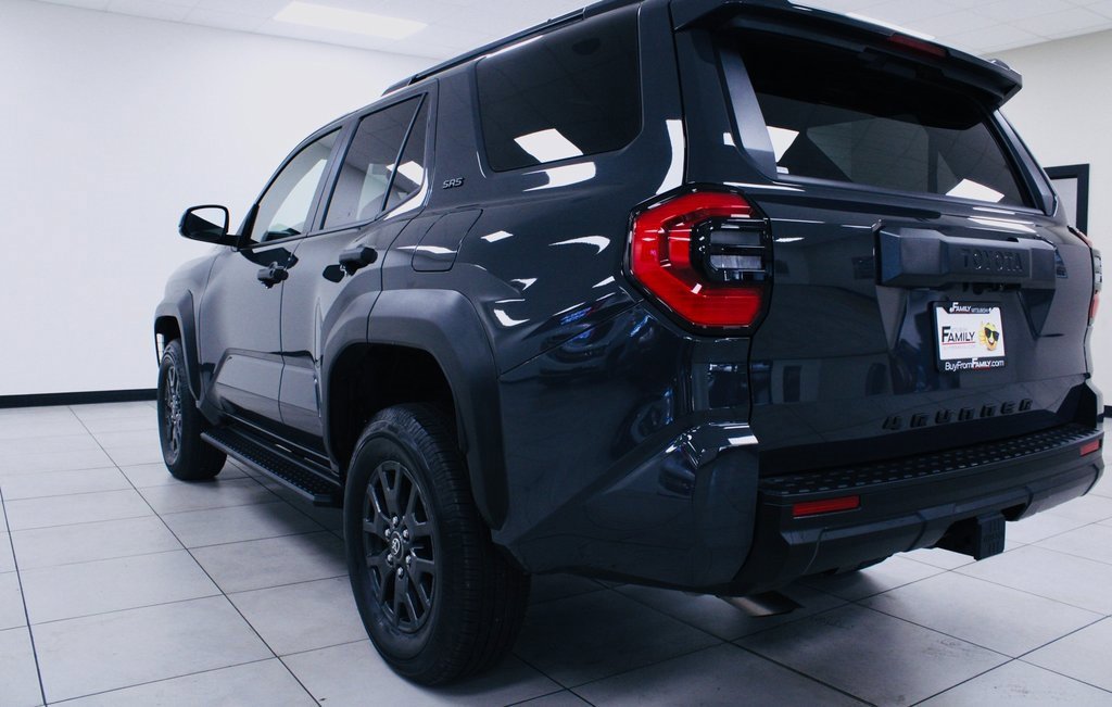 Used 2025 Toyota 4Runner SR5 image 3