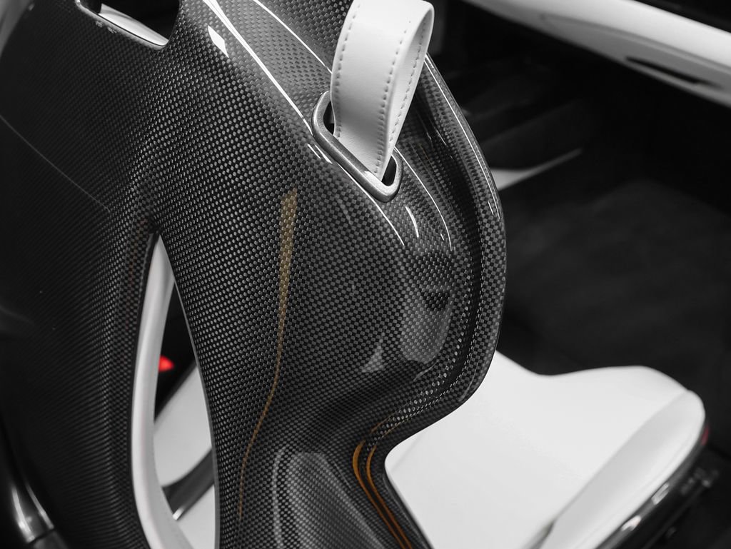 Used 2025 Ferrari 296 GTS image 18