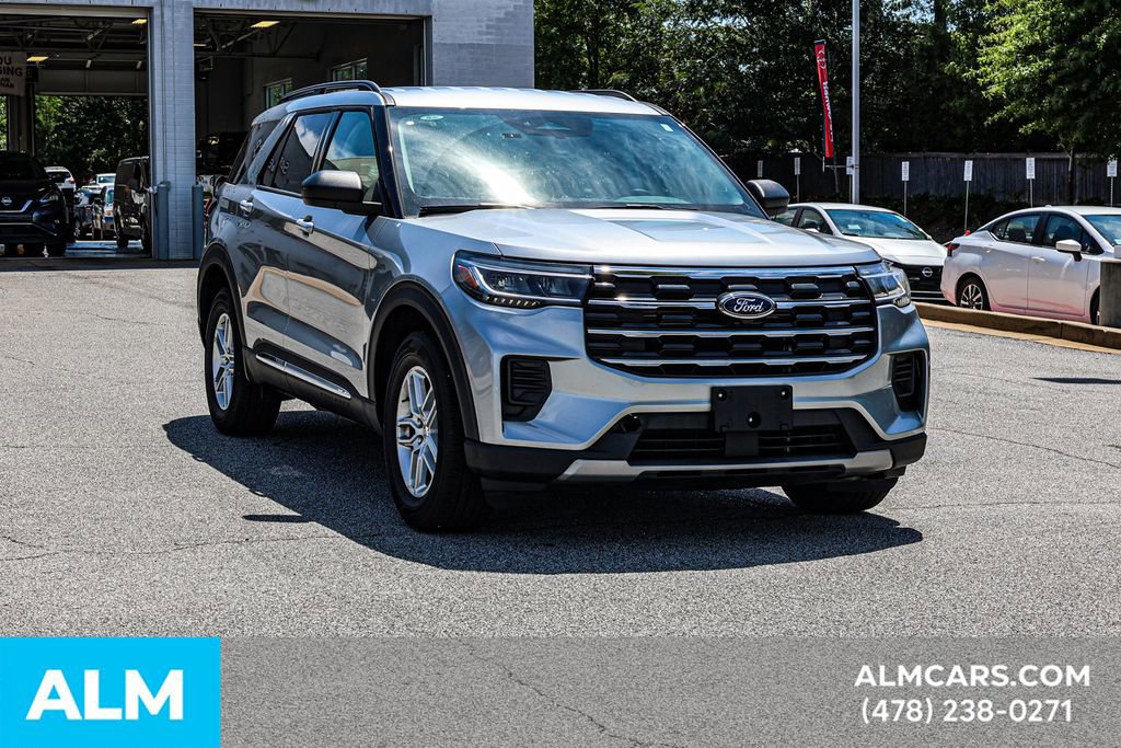 Used 2025 Ford Explorer Active image 5
