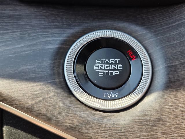 Used 2021 Jeep Grand Cherokee L Limited AWD/4WD image 27