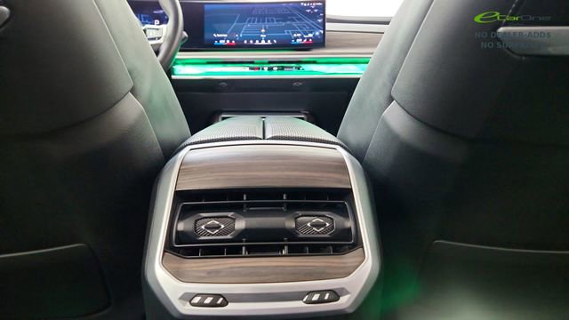 Used 2023 BMW 760i xDrive w/ Executive Package AWD/4WD image 53