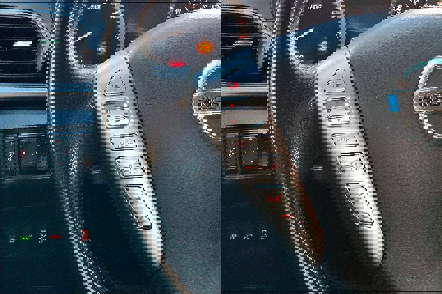 Used 2015 Nissan Sentra SR image 24