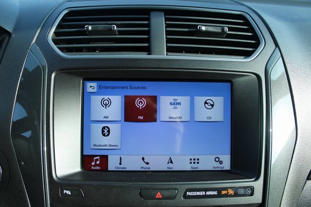 Used 2018 Ford Explorer XLT w/ Equipment Group 202A image 21