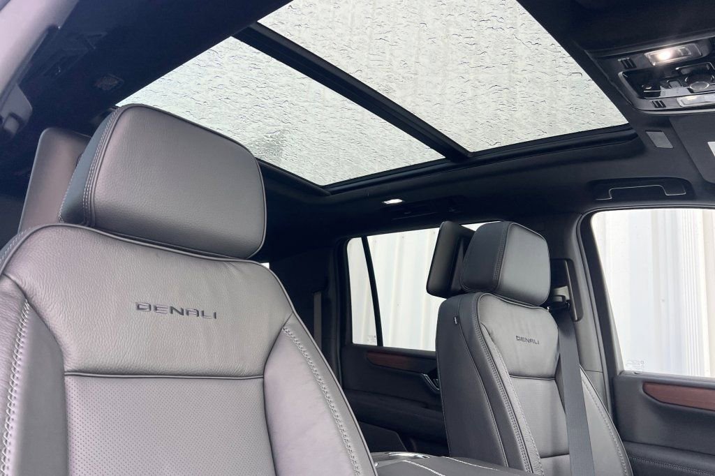 New 2026 GMC Yukon XL Denali w/ Denali Reserve Package image 15