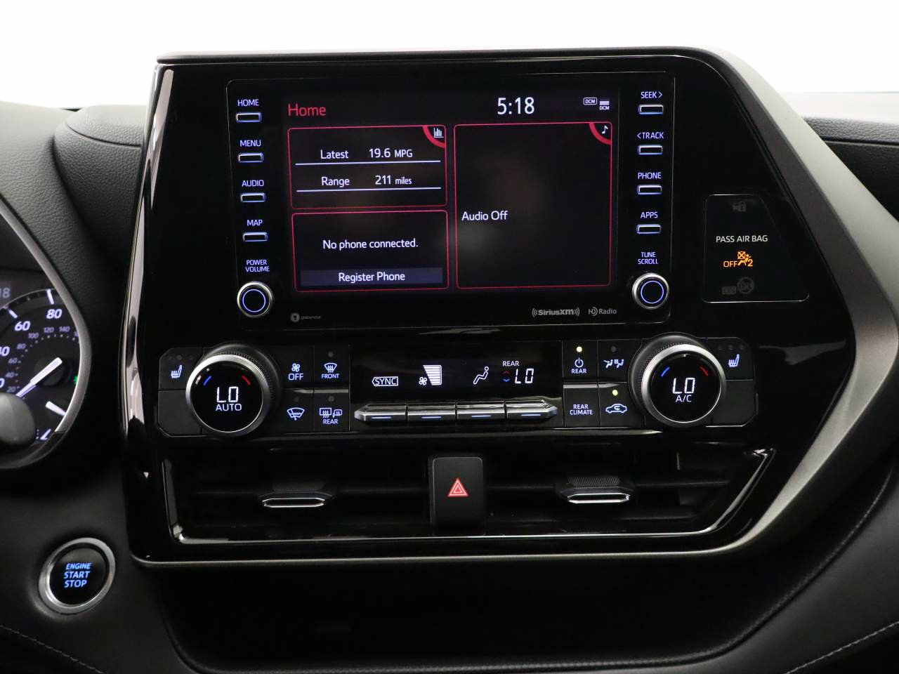 Used 2021 Toyota Highlander XLE FWD image 10