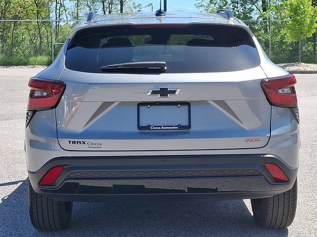 Used 2025 Chevrolet Trax RS w/ Driver Confidence Package FWD image 8