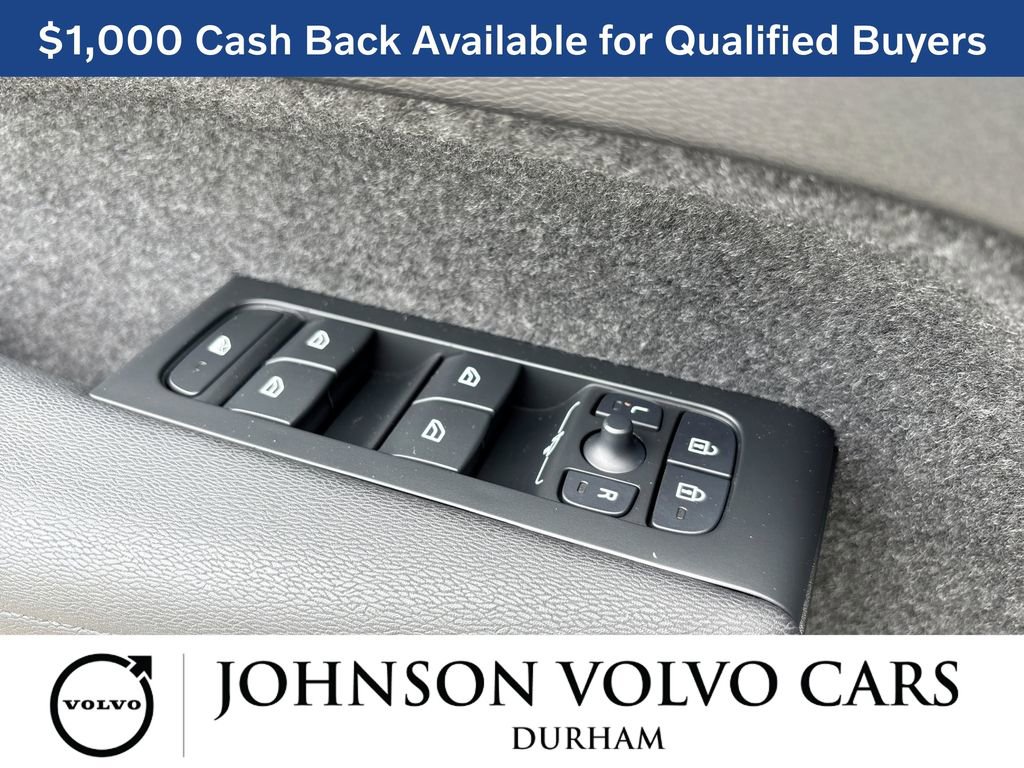 New 2026 Volvo XC40 B4 Core w/ Climate Package FWD image 20
