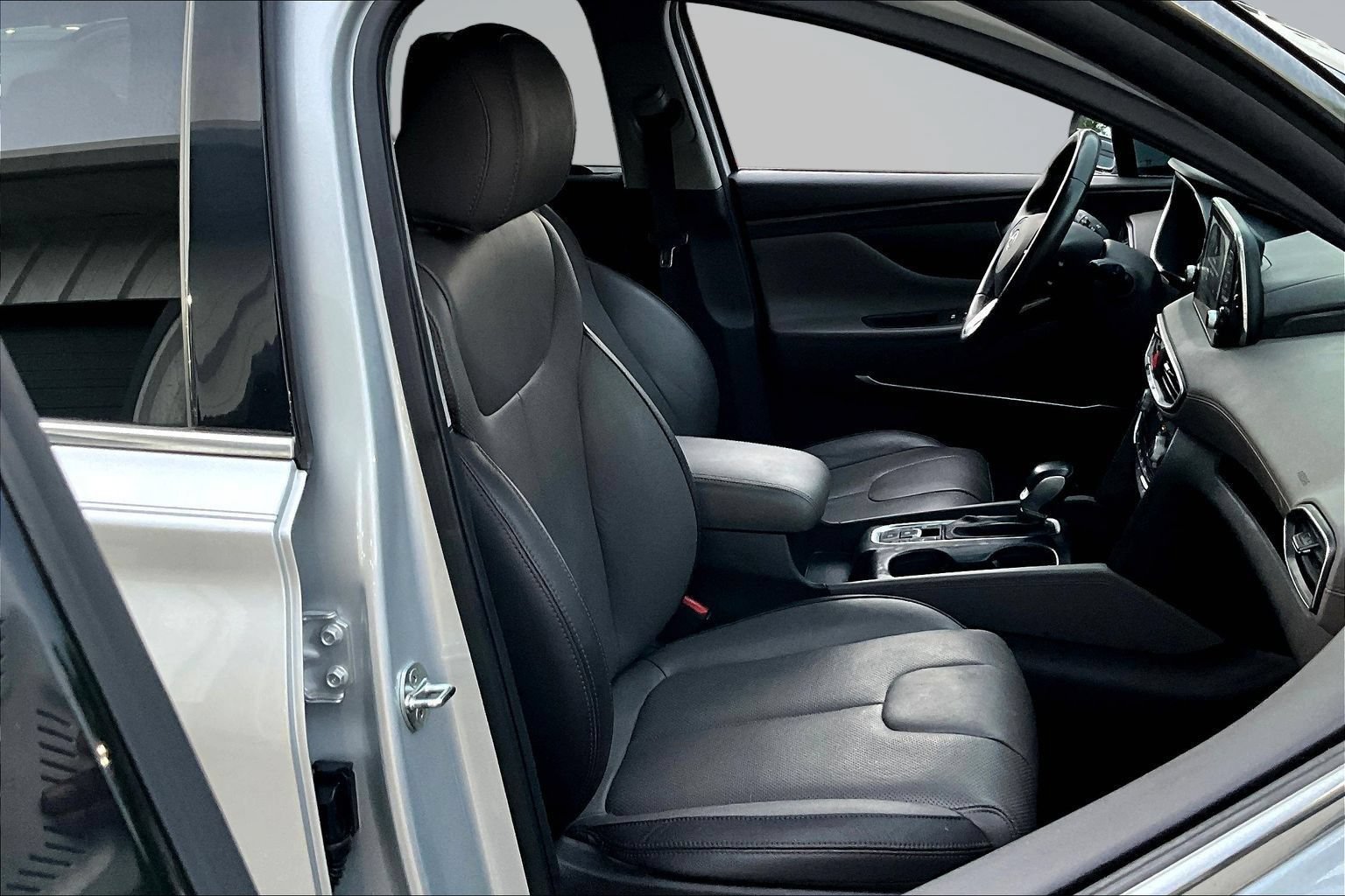 Used 2020 Hyundai Santa Fe Limited FWD image 29