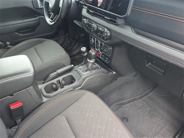 Used 2024 Jeep Gladiator Mojave w/ Safety Group image 16