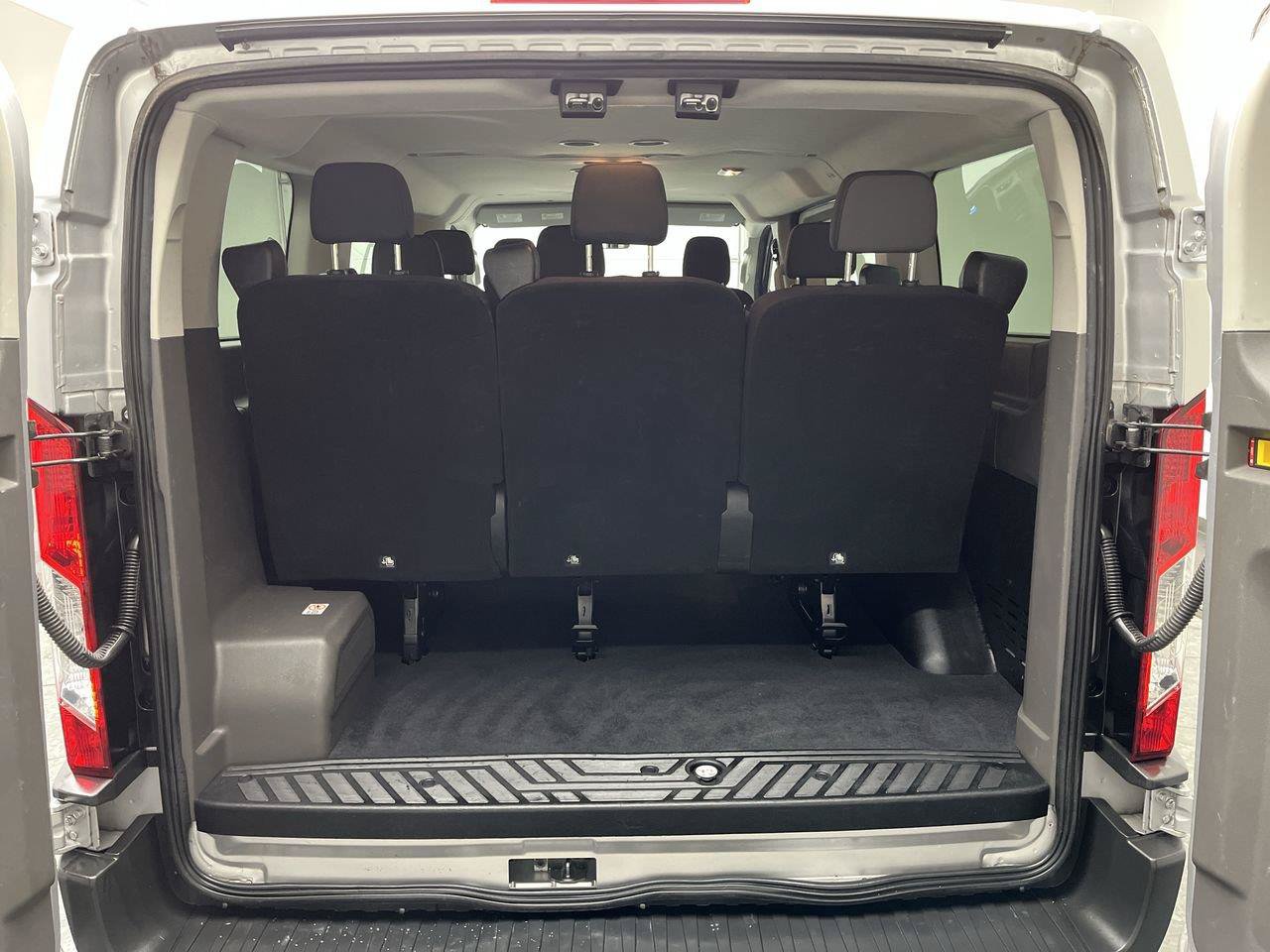 Certified 2020 Ford Transit 150 XLT RWD image 23