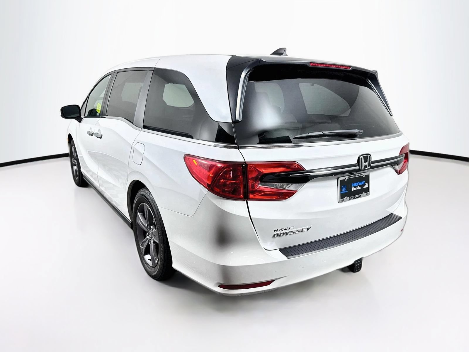 Used 2024 Honda Odyssey EX image 5