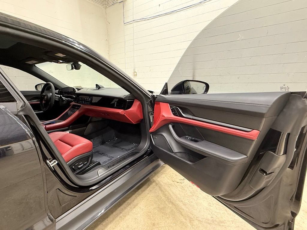Used 2024 Porsche Taycan GTS AWD/4WD image 40