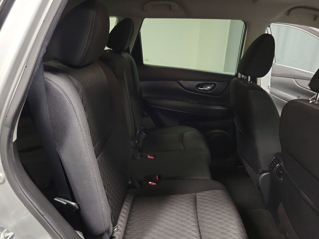 Used 2018 Nissan Rogue SV w/ Premium Package image 23