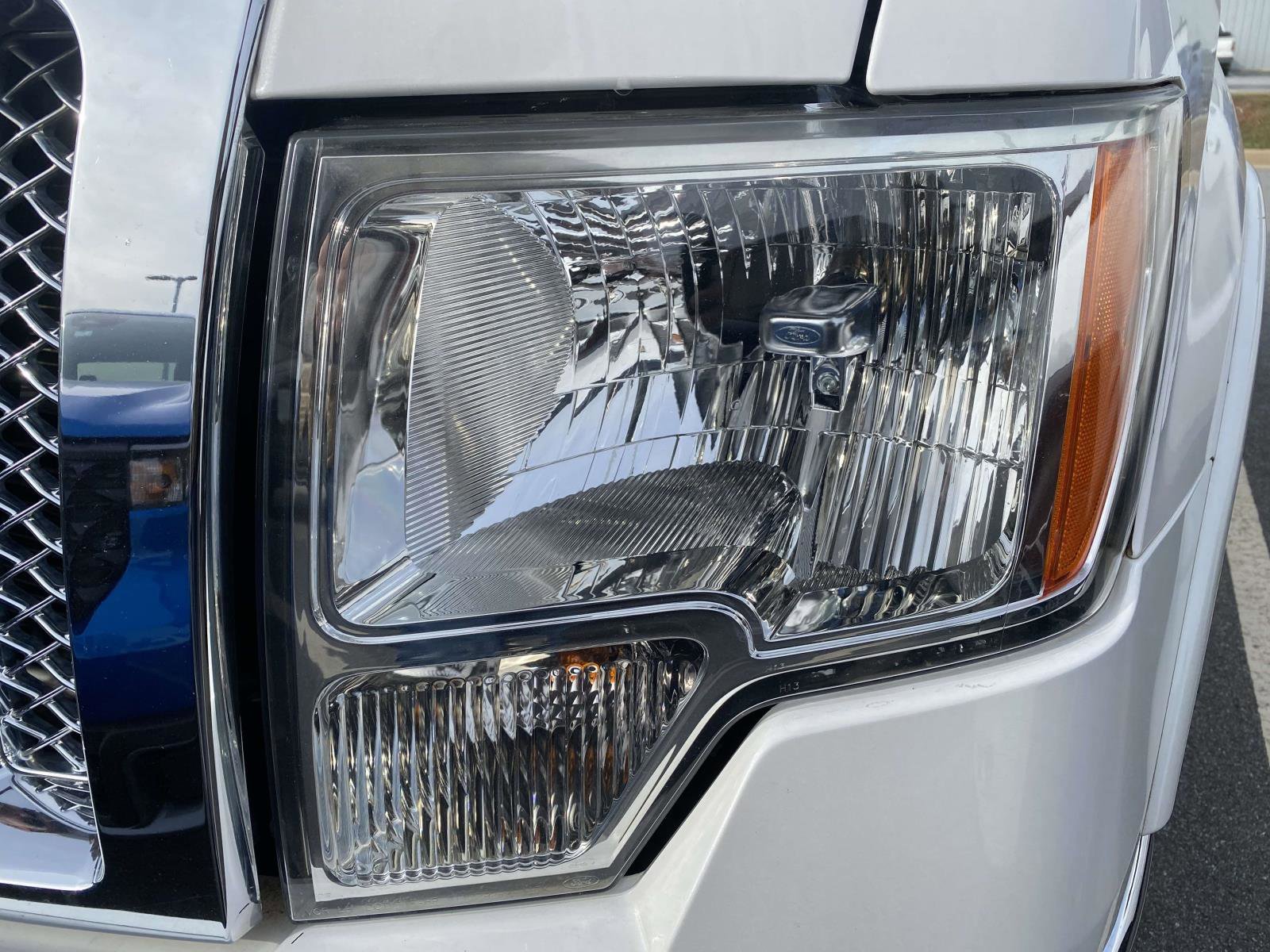 Used 2012 Ford F150 Lariat w/ Lariat Chrome Pkg image 11