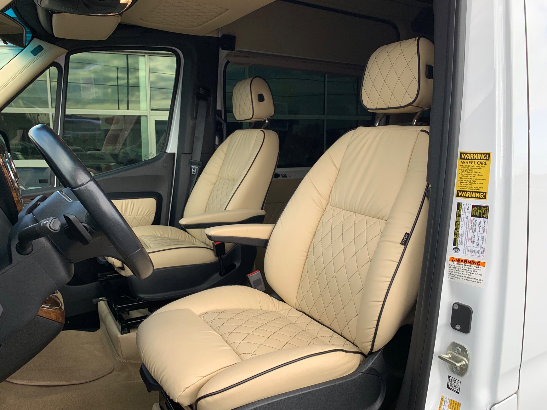 Used 2020 Mercedes-Benz Sprinter 2500 image 2