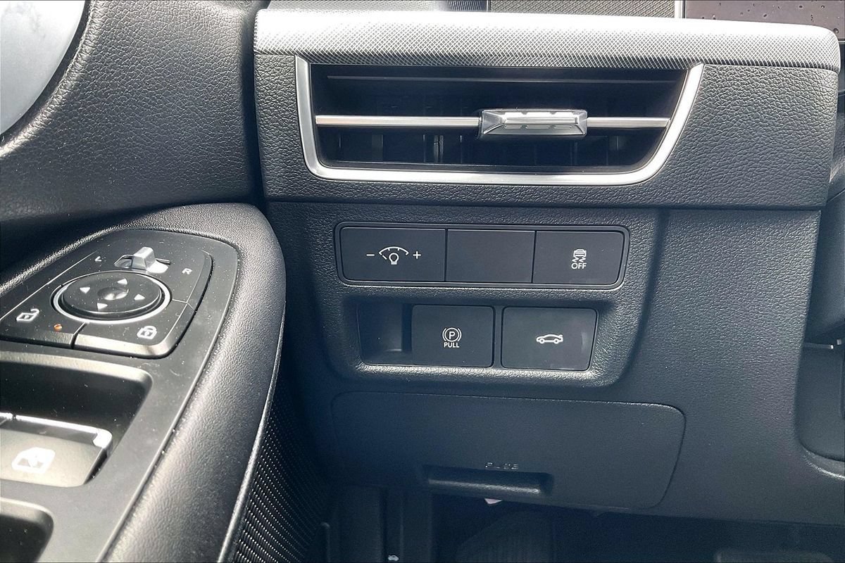 Used 2025 Hyundai Sonata SEL FWD image 12