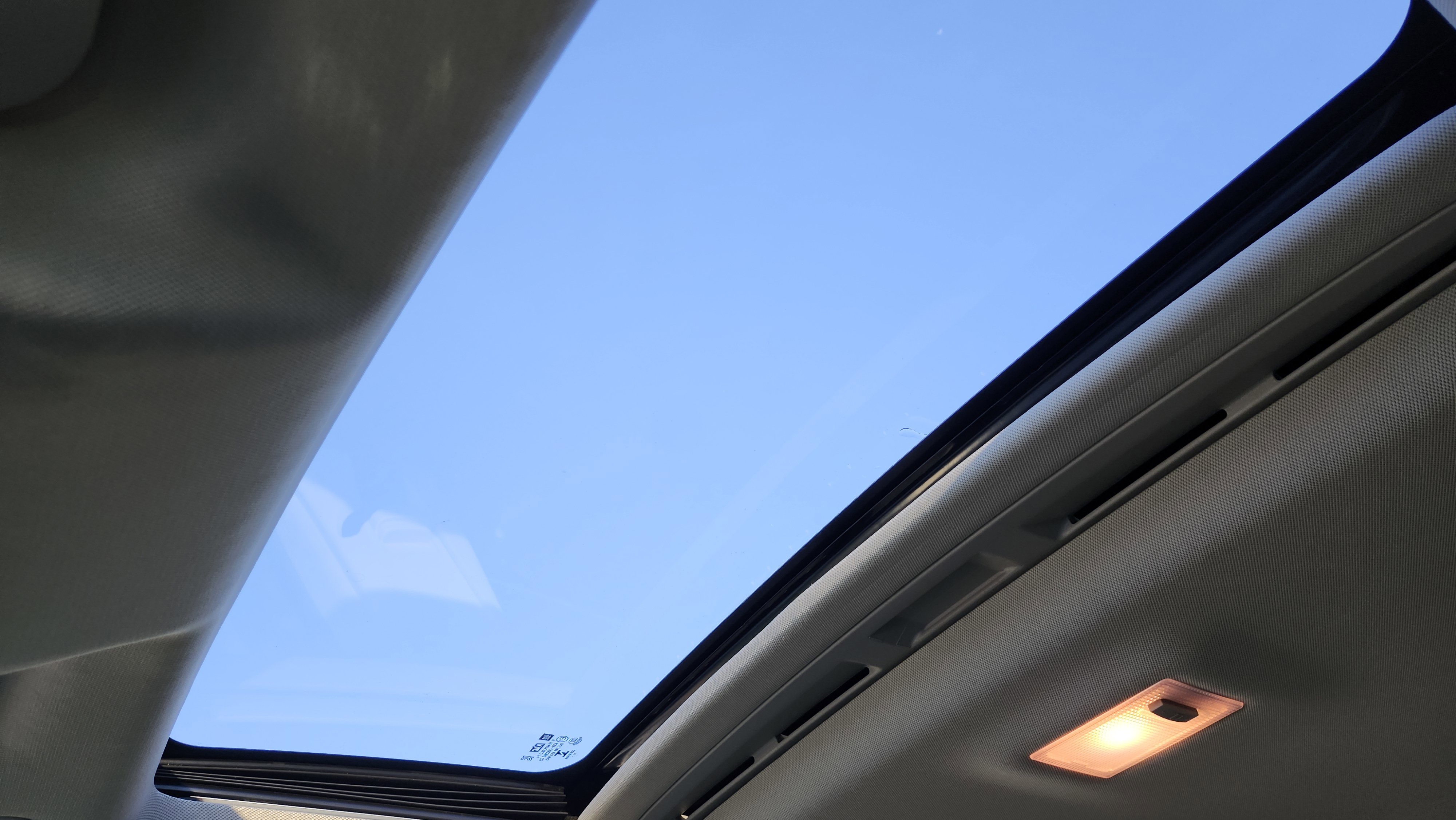 Used 2018 Buick Encore Preferred w/ Experience Buick Package image 2