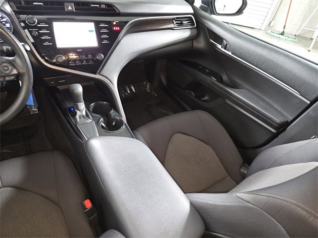Used 2020 Toyota Camry LE image 17